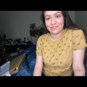 Meet your Posher, Devina